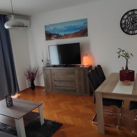 Apartment Aki Crikvenica Luaran gambar